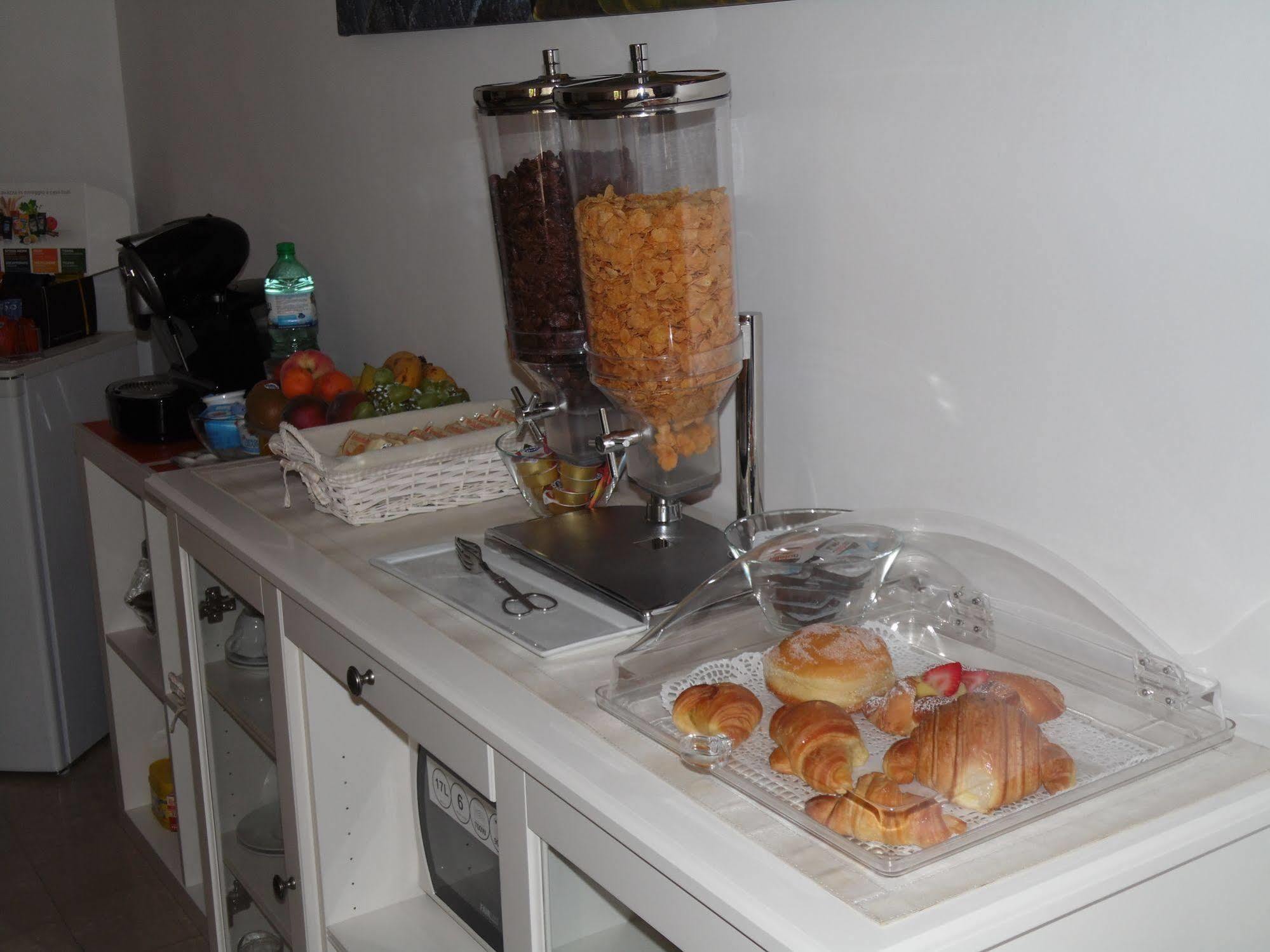 Romoletto B&B Bagian luar foto